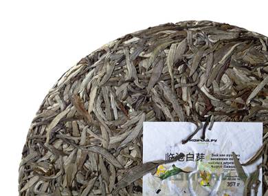 Бай Хао Пуэр из весенних почек чайных деревьев округ Линьцан сырье и пресс 2018 moychayru 350 г